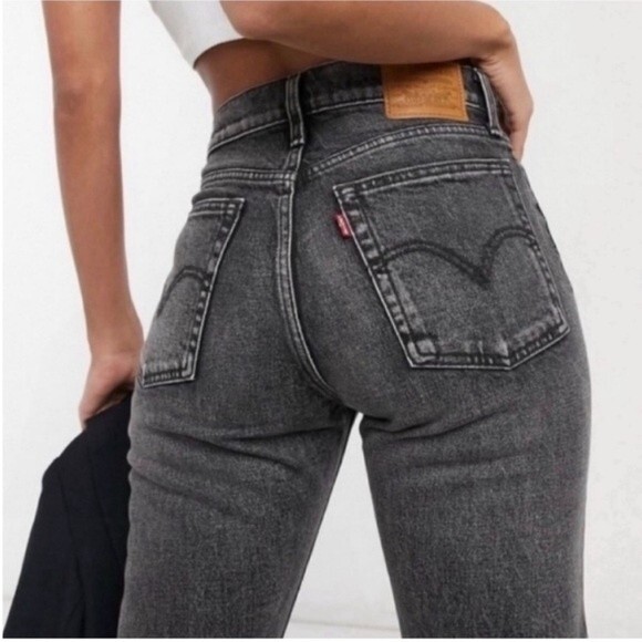 Levi’s Wedgie Icon High Rise Tapered Straight Fit Jeans in Charcoal Gray 26 NWOT - Picture 1 of 16